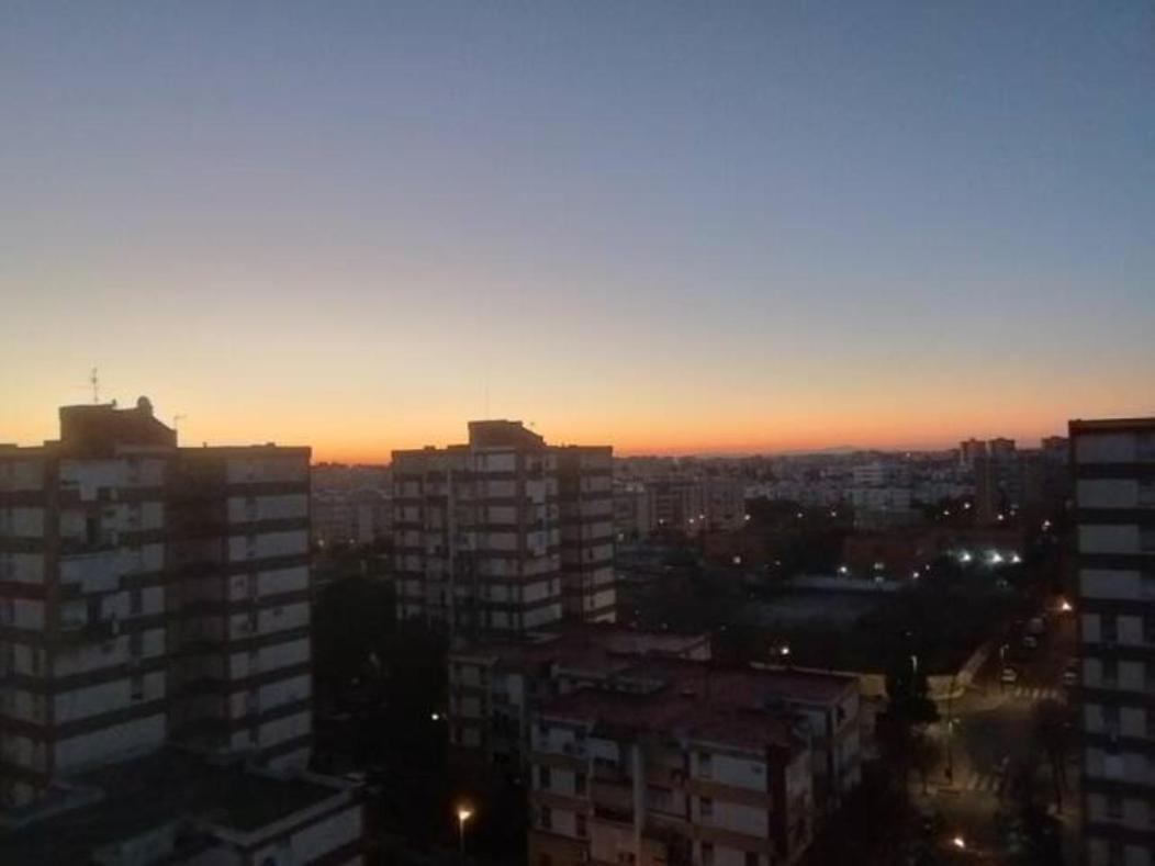 Habitaciones Privadas Con Cama Doble En Sevilla Zewnętrze zdjęcie