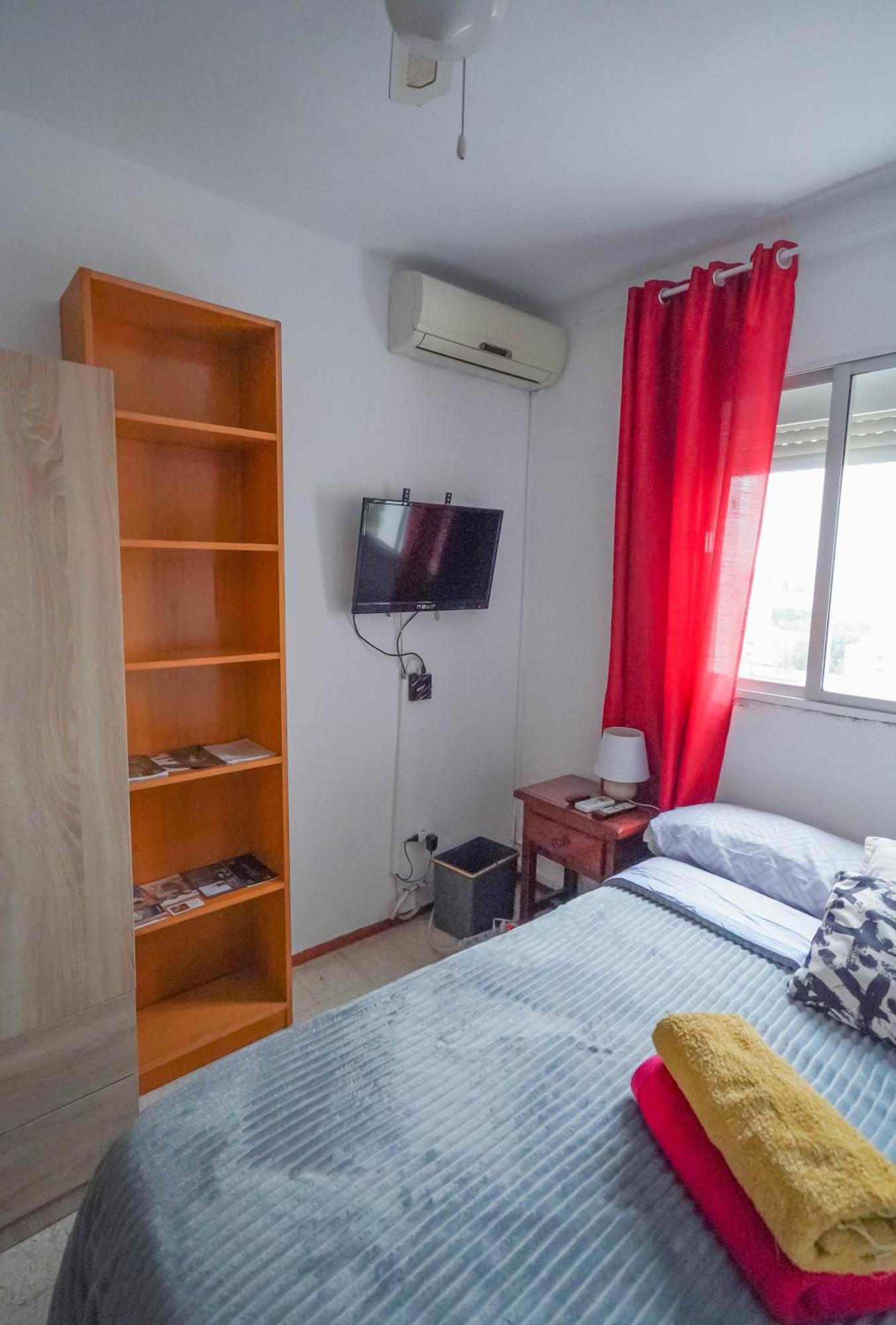 Habitaciones Privadas Con Cama Doble En Sevilla Zewnętrze zdjęcie