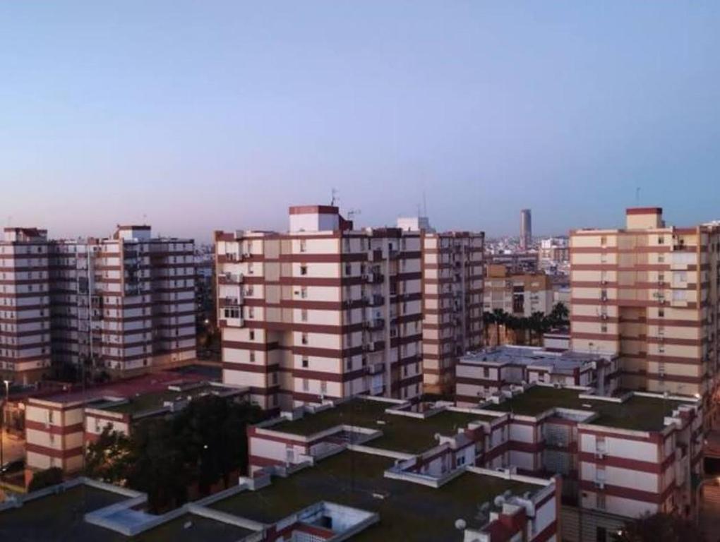 Habitaciones Privadas Con Cama Doble En Sevilla Zewnętrze zdjęcie