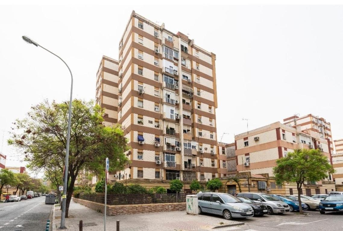 Habitaciones Privadas Con Cama Doble En Sevilla Zewnętrze zdjęcie