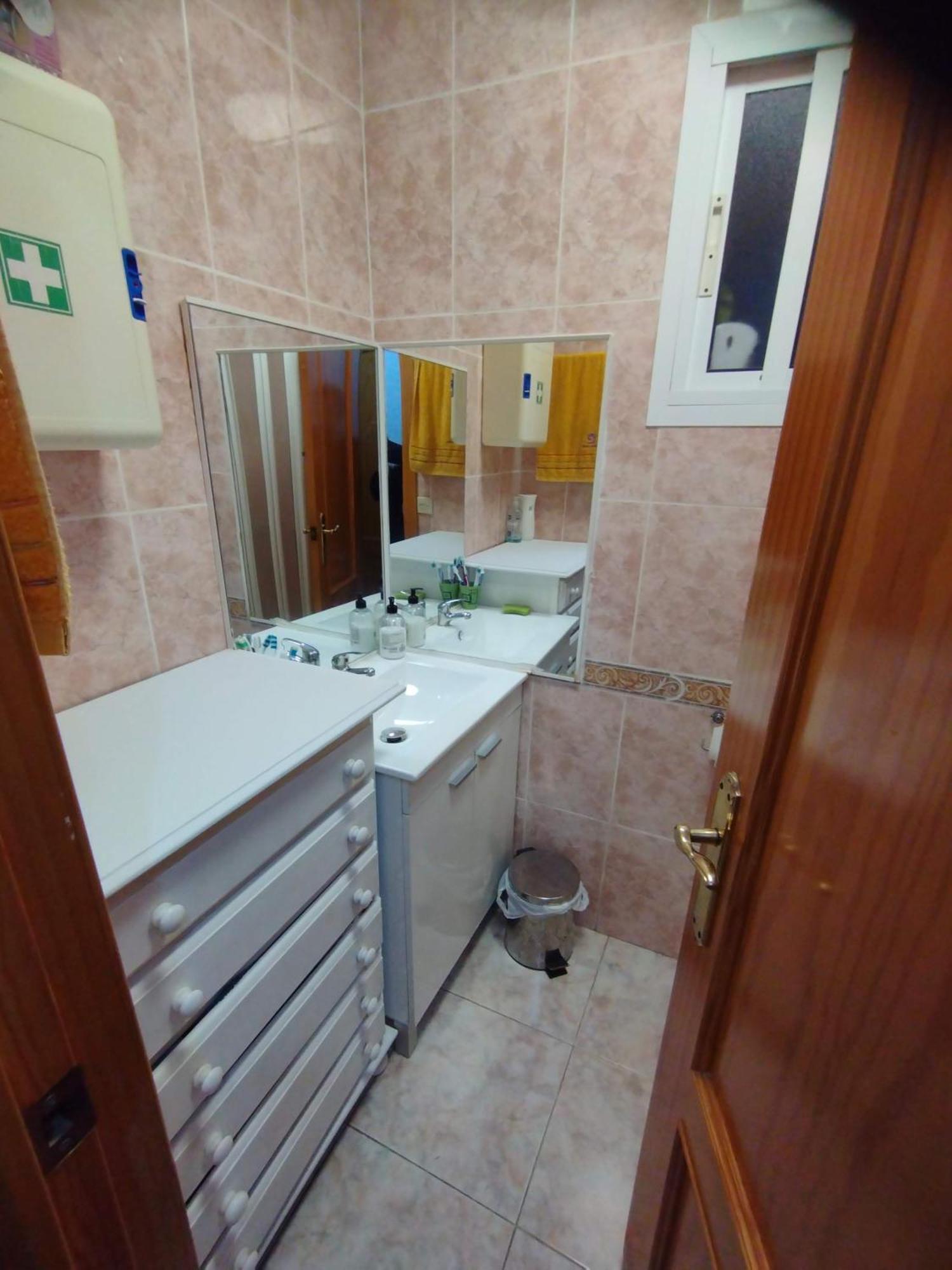 Habitaciones Privadas Con Cama Doble En Sevilla Zewnętrze zdjęcie