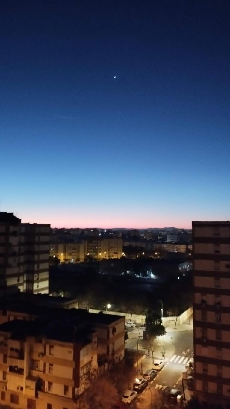 Habitaciones Privadas Con Cama Doble En Sevilla Zewnętrze zdjęcie