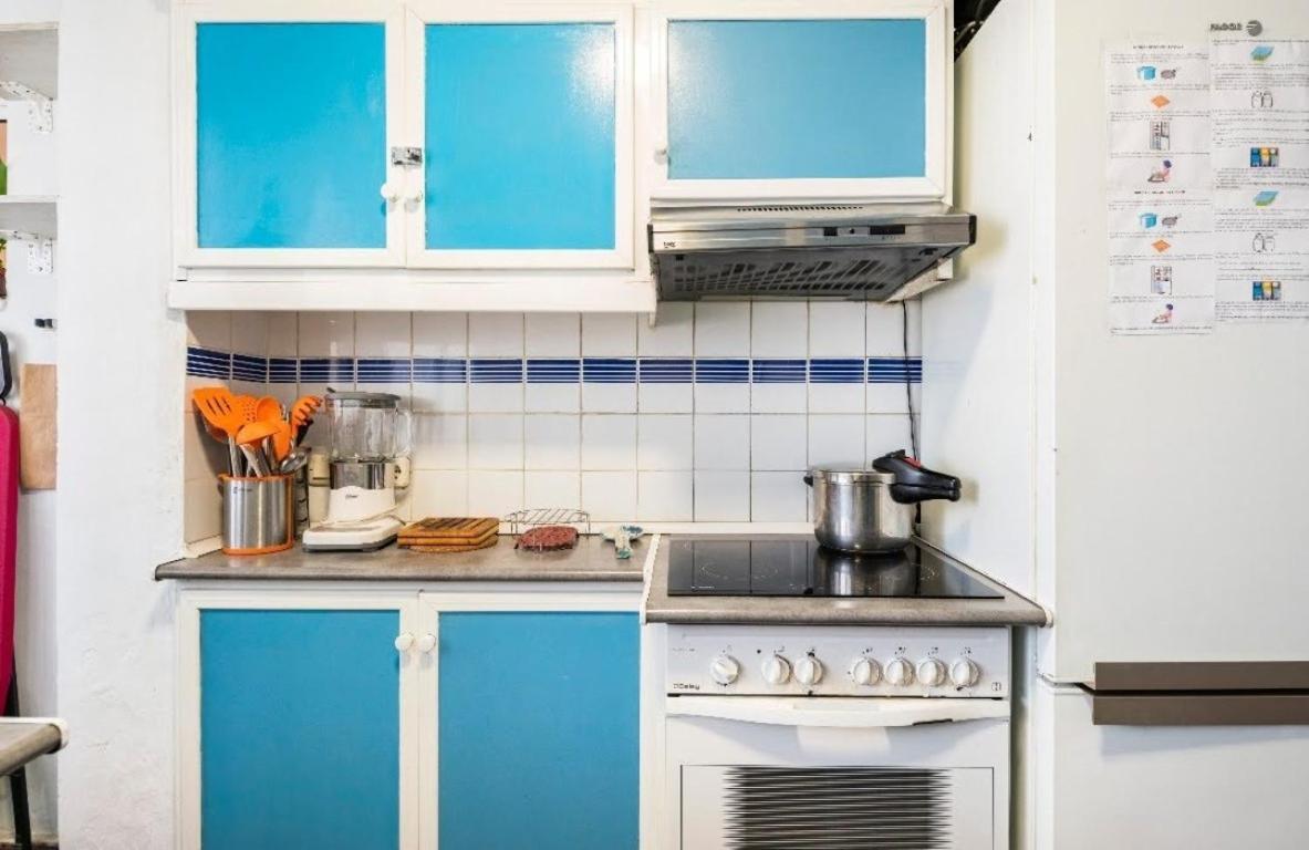 Habitaciones Privadas Con Cama Doble En Sevilla Zewnętrze zdjęcie