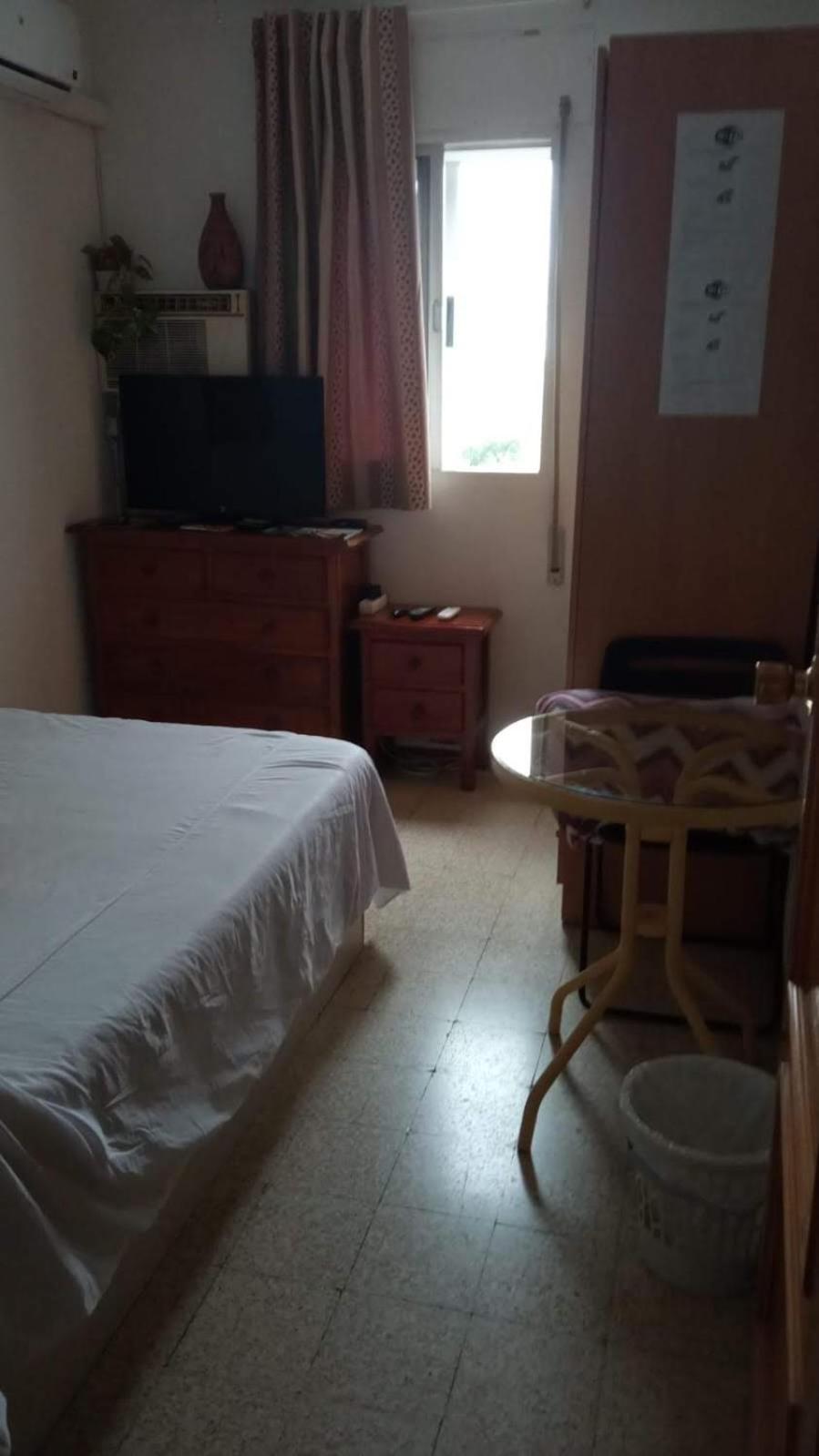 Habitaciones Privadas Con Cama Doble En Sevilla Zewnętrze zdjęcie